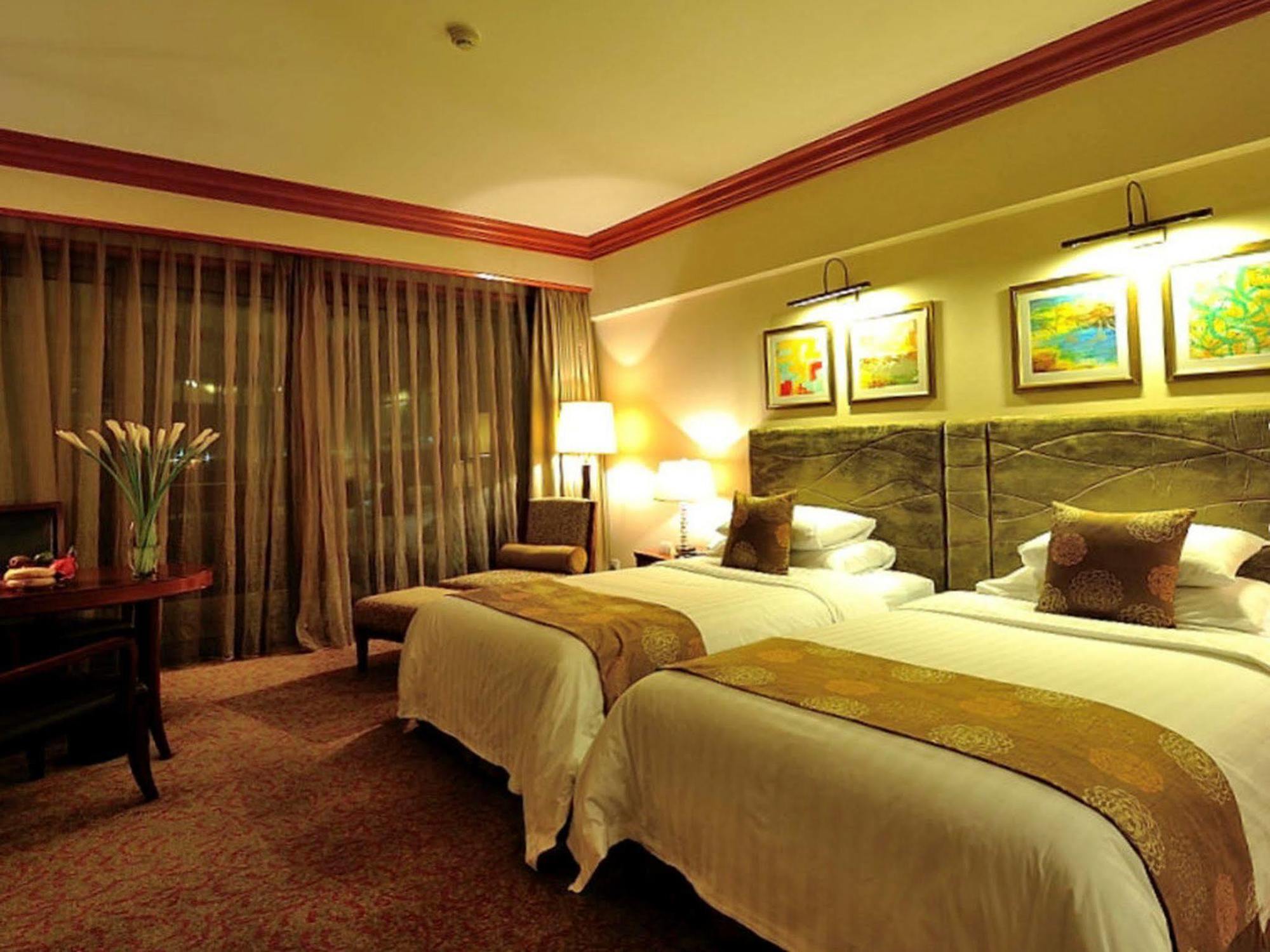 New Century Grand Hotel ไคเฟิง ภายนอก รูปภาพ